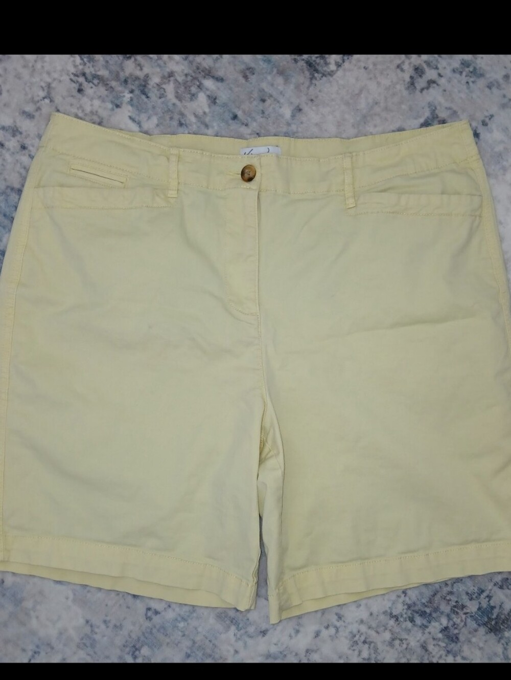 Kim Rogers Light Yellow Women’s Chino Bermuda Shorts